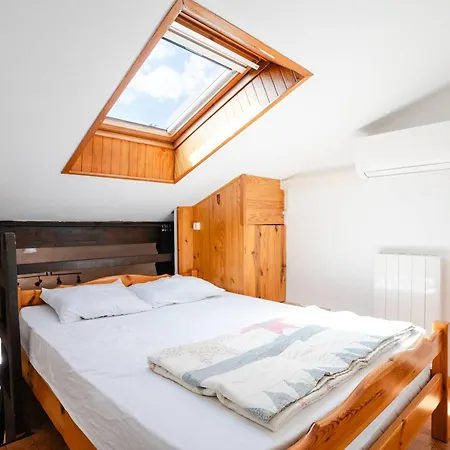 Apartment Pavillon Climatise Avec Mezzanine, Piscine Et Parking Prive A St Pierre La - Fr-1-409a-32 Fleury (Aude)